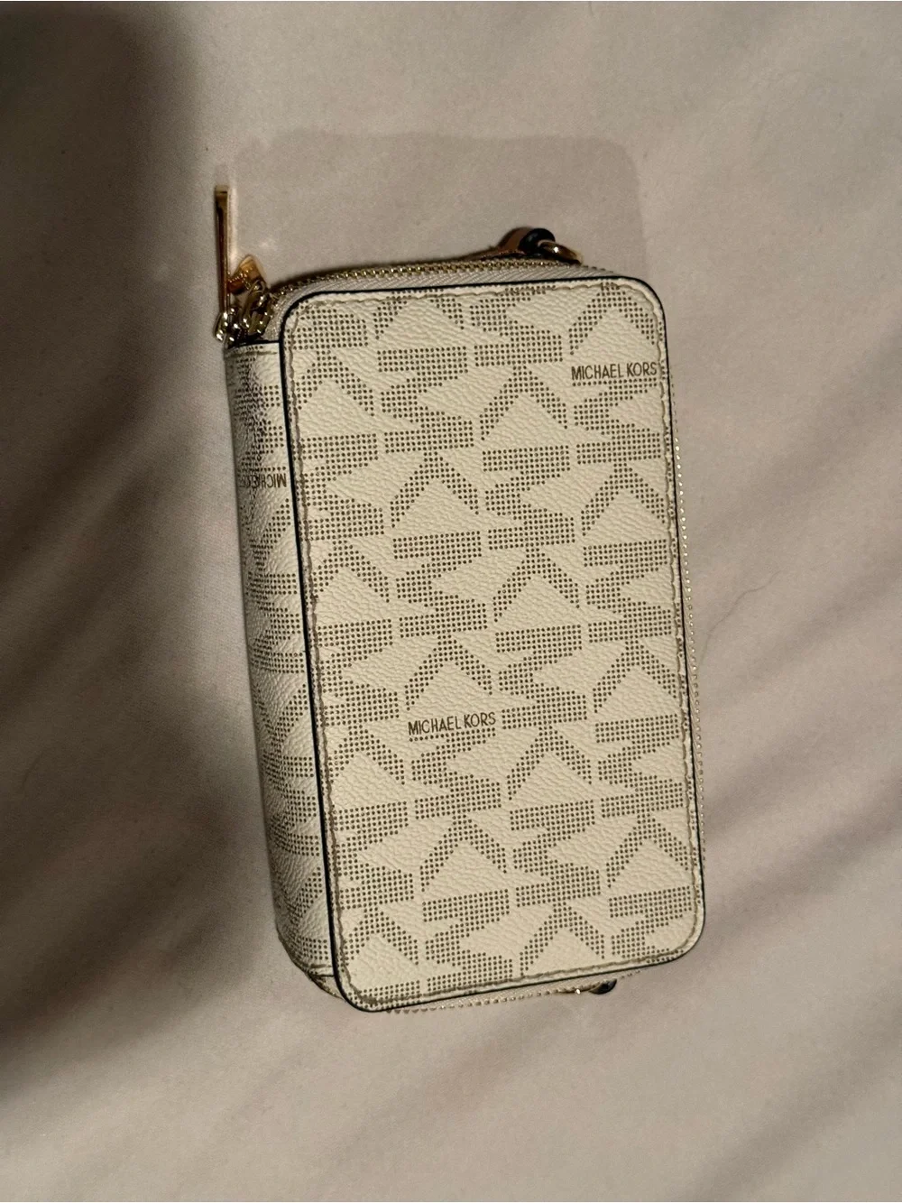 Michael Kors Cream and Gold Signature Zip Wallet/purse